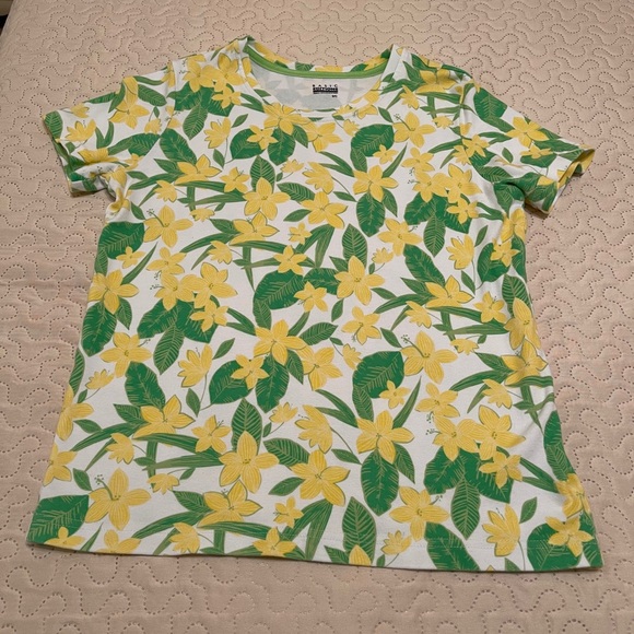 Basic Editions Size Large Spring Flowers T- Shirt - Picture 1 of 12